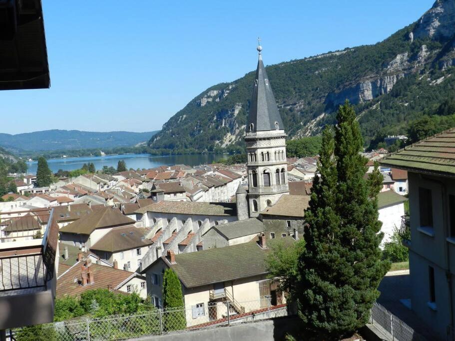 Joli Appartement En Face De Lac Nantua Exteriér fotografie